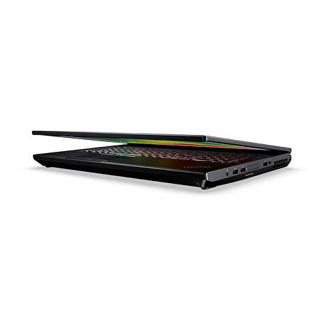 Lenovo ThinkPad P70; Core i7 6820HQ 2.7GHz/16GB RAM/256GB SSD PCIe/batteryCARE+