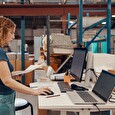 HP ProBook 450 G10 i5-1335U/8GB/512GB/Iris Xe/15.6 FHD UWVA 250HD/3y onsite/Win 11H/stříbrná